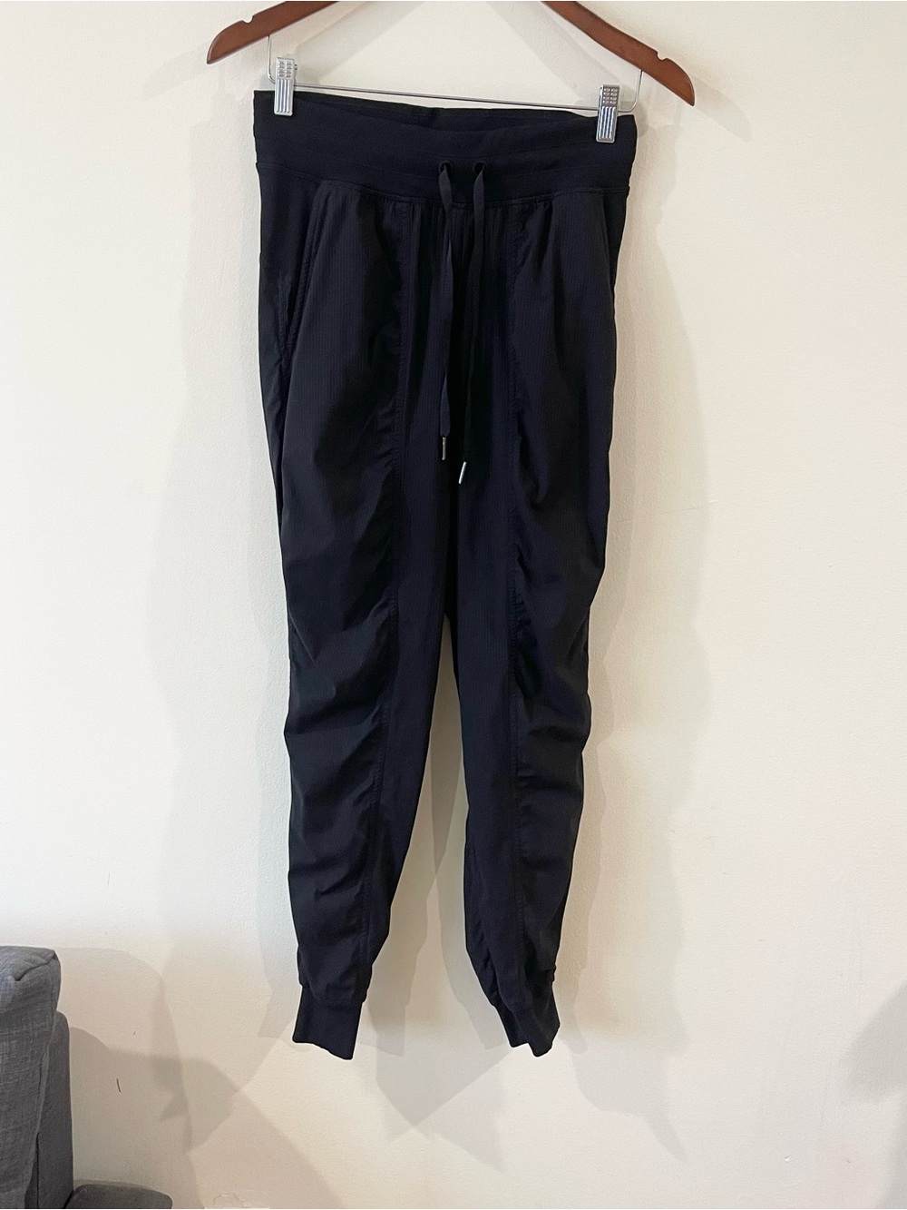 Lululemon Dance Studio Black Jogger Pants with Drawstring Waist Women’s size 6